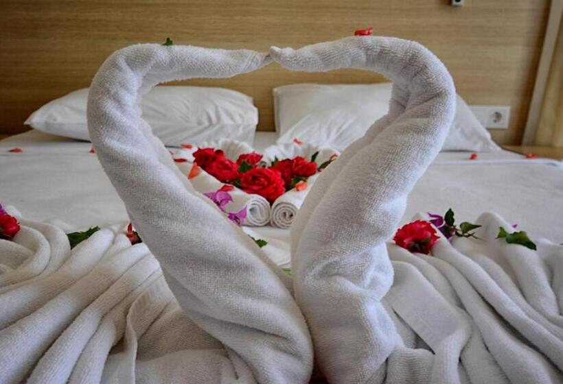 Люкс с Террасой, City Hotel Marmaris