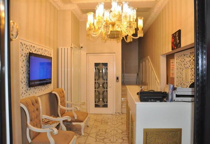 标准三人间, Azade Butik Otel