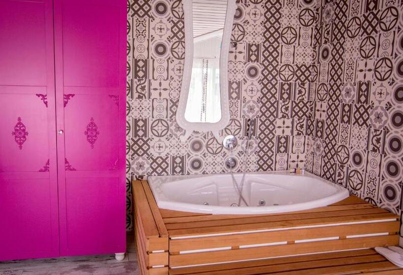 Люкс Кровать Кинг, Limnades Hotel İznik