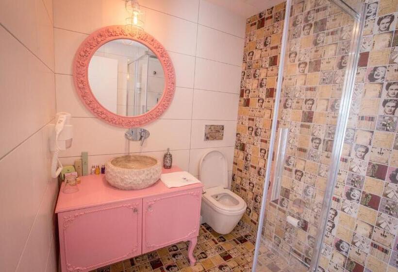 Люкс, Limnades Hotel İznik