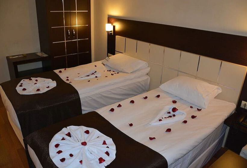اتاق استاندارد سه نفره, Gaziantep Garni