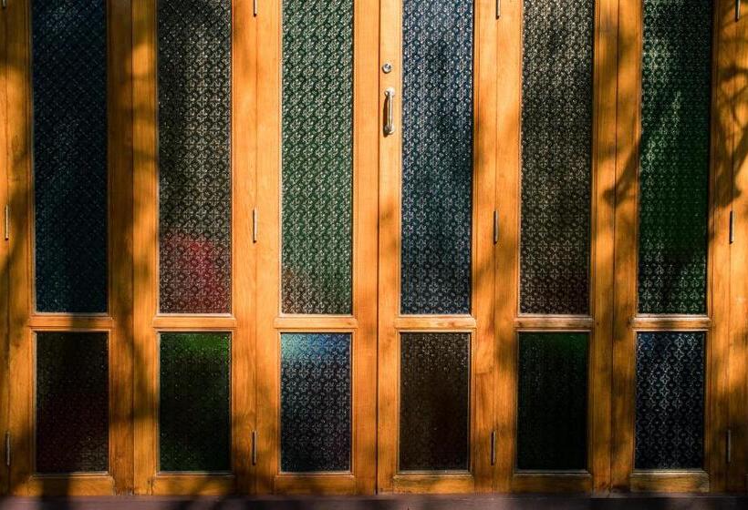 کلبه ییلاقی, Baan Imm Sook Resort