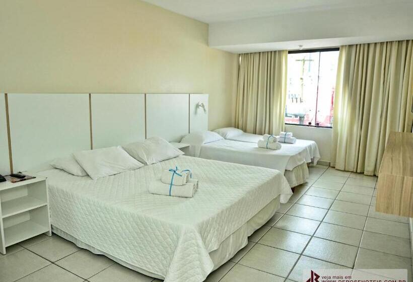Habitación Cuádruple Superior, De Rose Palace