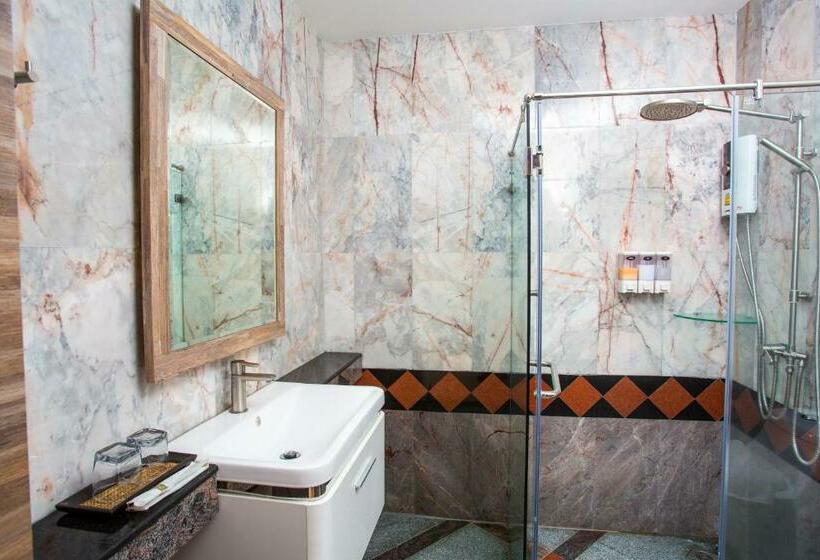 اتاق استاندارد با بالکن, Triple B Boutique Residence