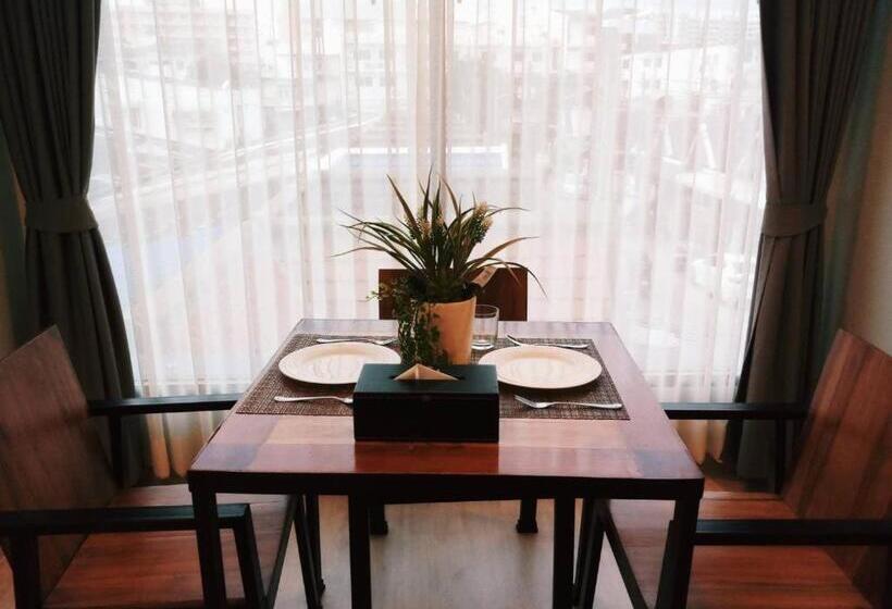 استودیوی لوکس, Triple B Boutique Residence