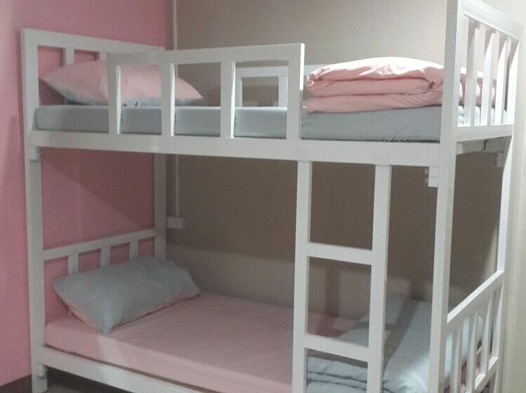 Кровать в Общей Комнате, Wanderlust Bangkok Hostel