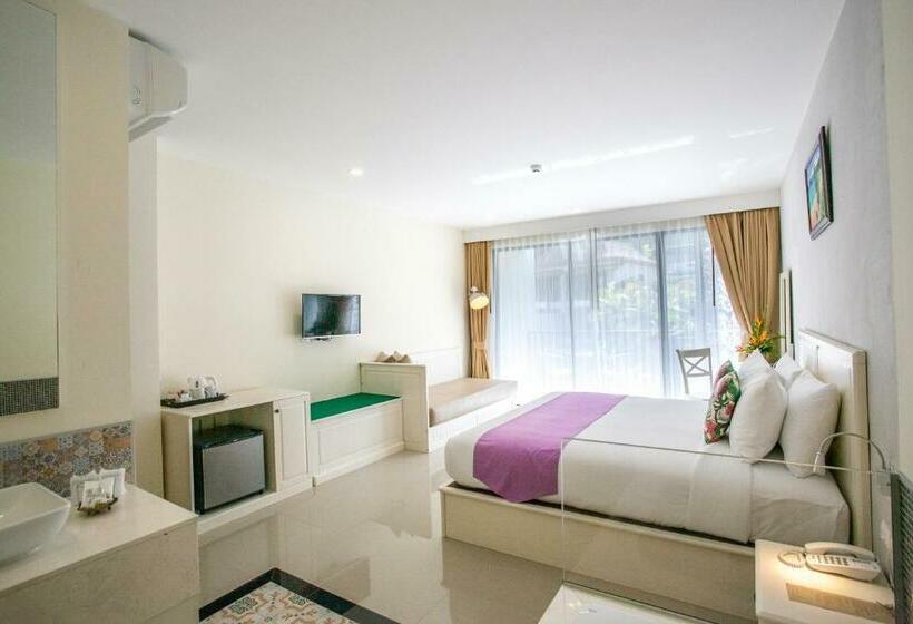 اتاق لوکس با چشمانداز استخر, Hula Hula Resort, Ao Nang  Sha Extra Plus
