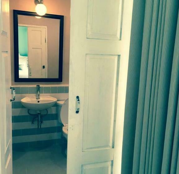 اتاق لوکس با بالکن, Nai Suan Bed And Breakfast