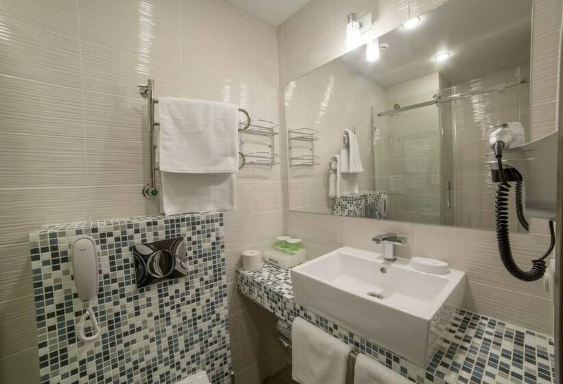 스탠다드 스튜디오, Kamarooms Business Hotel & Spa