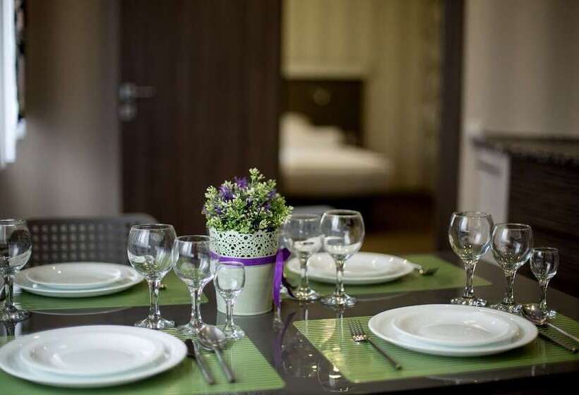 스탠다드 스튜디오, Kamarooms Business Hotel & Spa