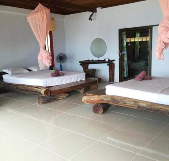 Family Room, Mountain Reef Beach Resort