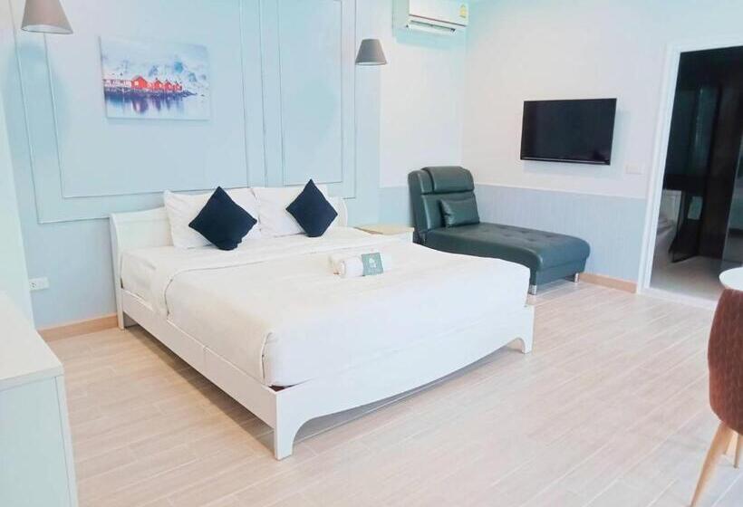 Полулюкс, La Riva Boutique