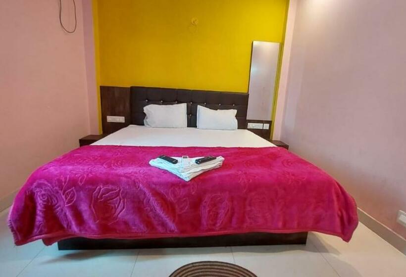 اتاق لوکس, Jagdish Palace Near Puri Sea Beach Best Choice Of Travellers