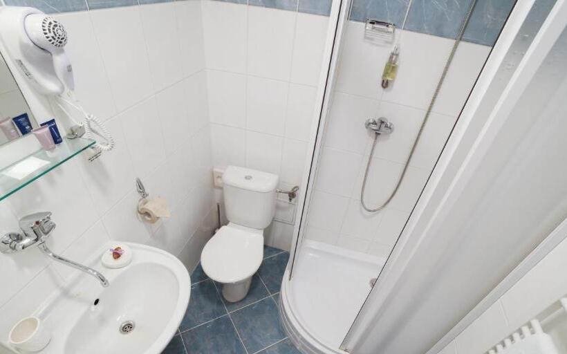 Номер Стандарт Трехместный, Kozák