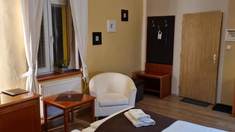 Стандартный Номер Кровать Кинг, Pension Elektra