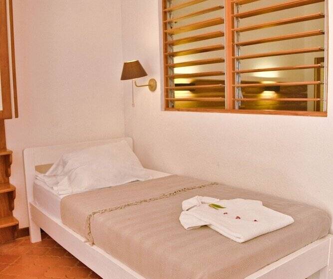スタンダードトリプルルーム, Samara Pacific Lodge