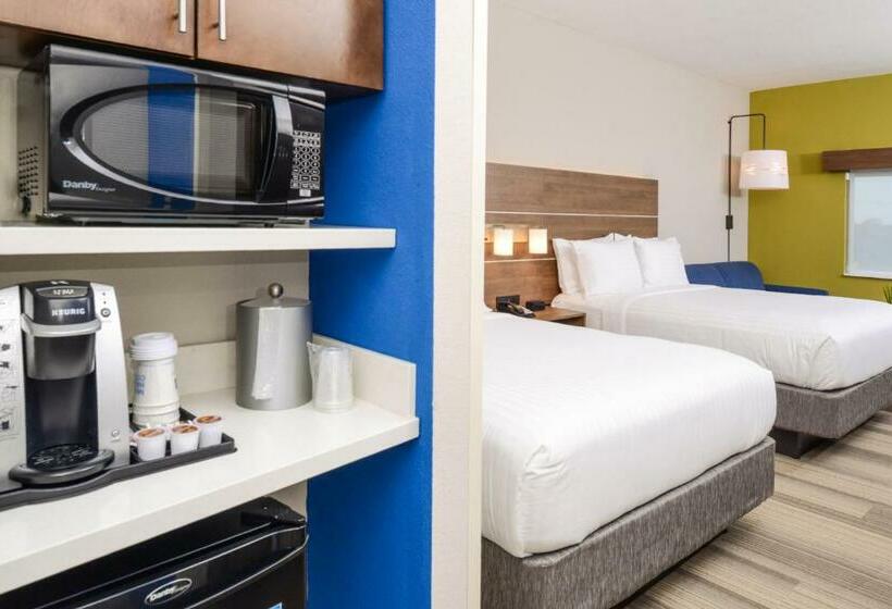 Люкс, Holiday Inn Express & Suites   St. Petersburg   Madeira Beach, An Ihg