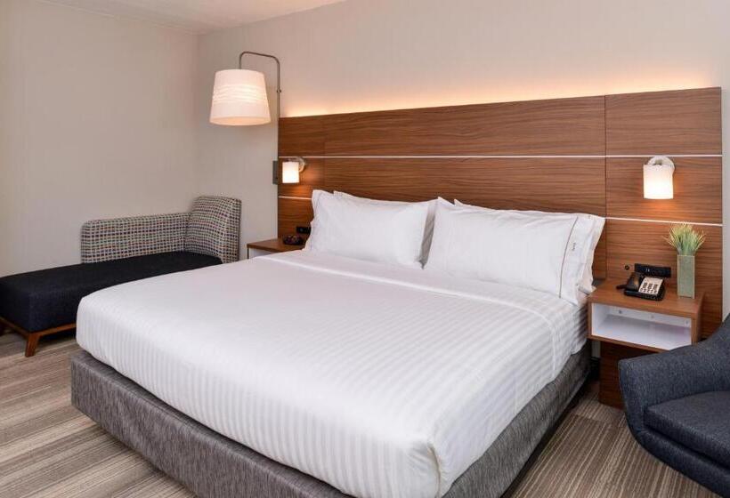Номер Стандарт, Holiday Inn Express & Suites   St. Petersburg   Madeira Beach, An Ihg