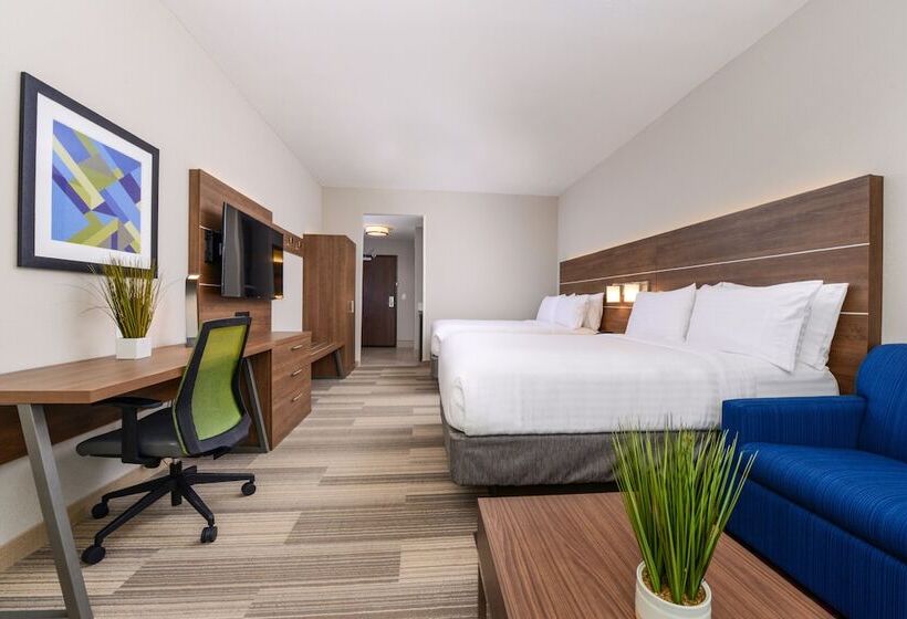 Люкс, Holiday Inn Express & Suites   St. Petersburg   Madeira Beach, An Ihg