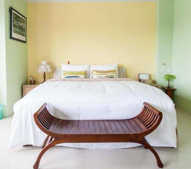 اتاق استاندارد با چشم‌انداز باغ, 4 Seasons Garden B&b