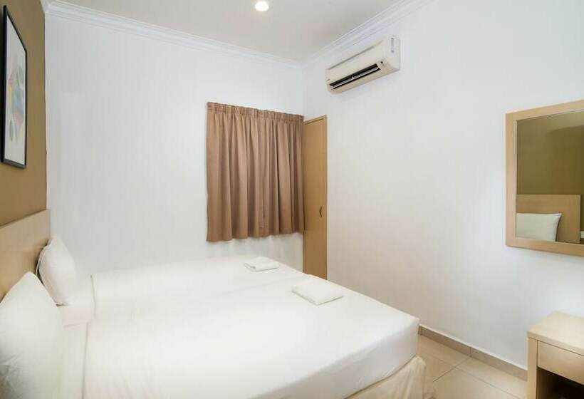 Апартаменты Superior 3 Спальни, Golden View Serviced Apartment