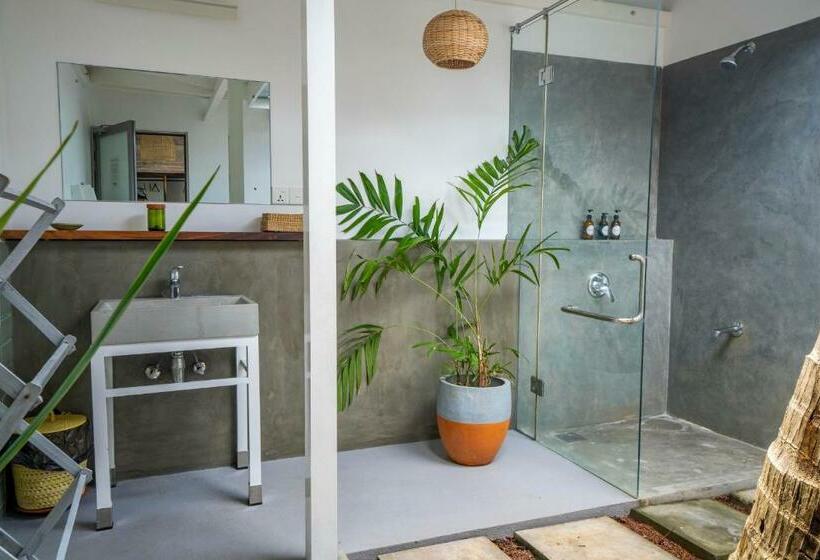 高级大房间, Global Surf Lodge Kabalana