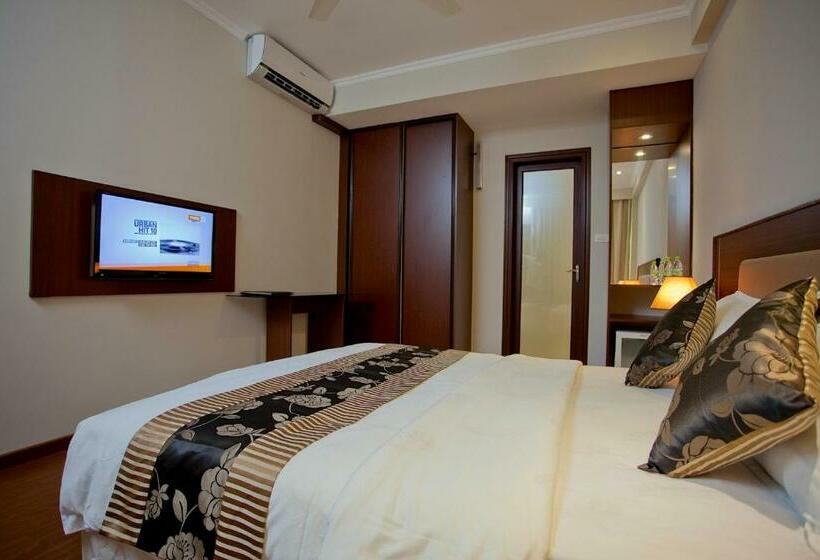 Deluxe Room with Balcony, Kaani Beach