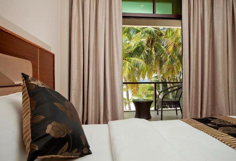 Deluxe Triple Room Sea View, Kaani Beach