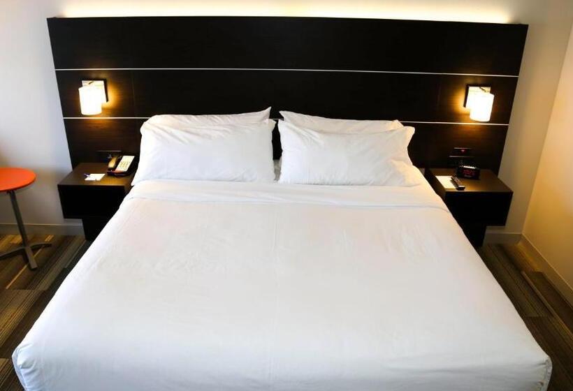 חדר דלוקס מותאם לאנשים עם מוגבלויות, Holiday Inn Express & Suites Kingston Ulster, An Ihg