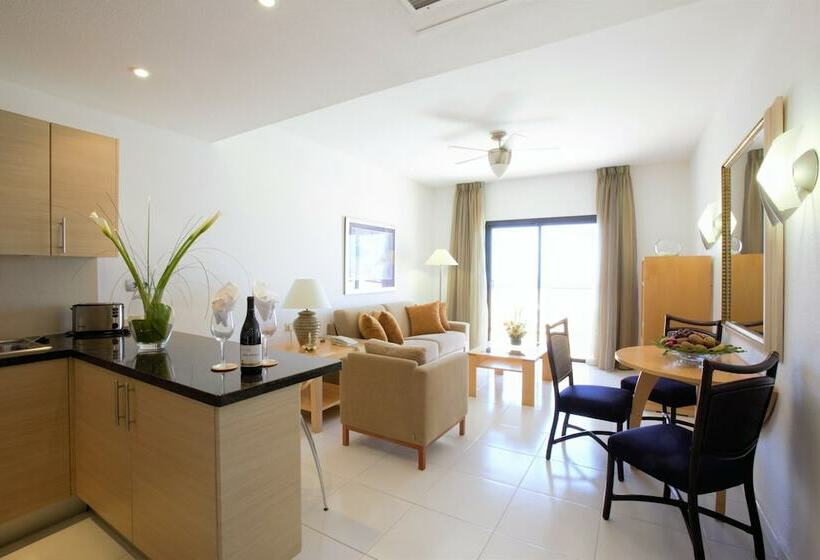 Apartament 2 Dormitoare cu Priveliște către Mare, Hollywood Mirage   Excel Hotels & Resorts