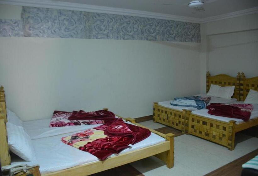 اتاق استاندارد چهار تخته, Pc Green Hotel, Mahandri, Kaghan
