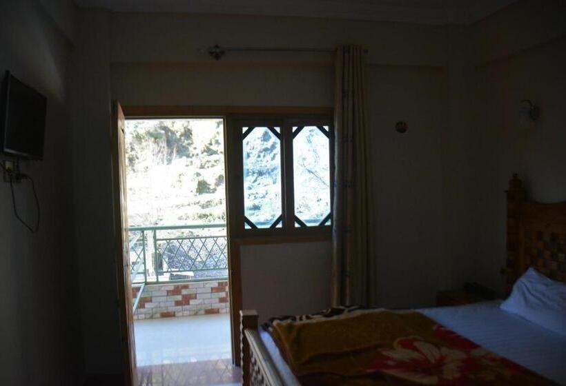 سوئیت جونیور با چشم‌انداز کوهستان, Pc Green Hotel, Mahandri, Kaghan