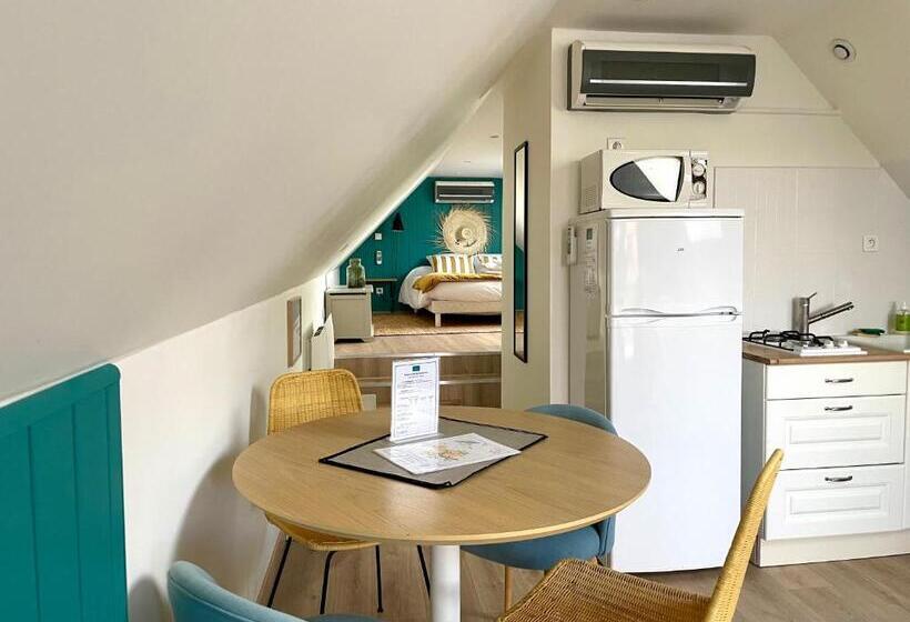 Апартаменты 1 Спальня Вид на Бассейн, Appartement Avec Piscine De La Croix