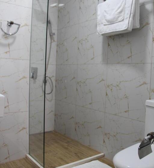 스탠다드 룸, Hermes Tirana