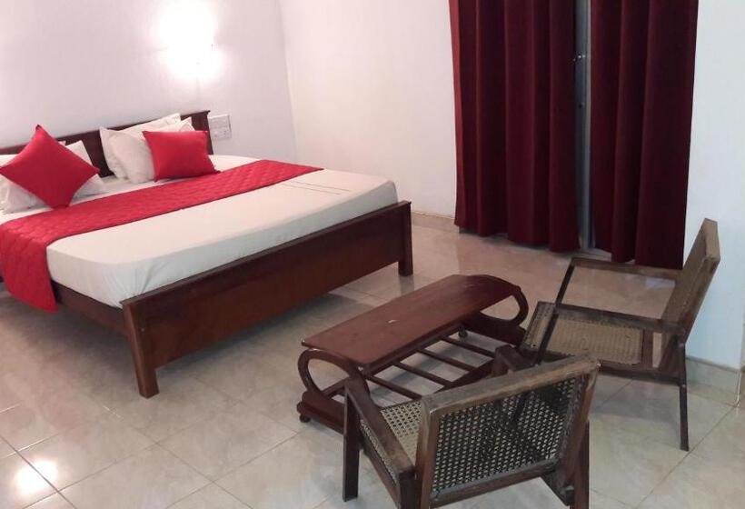 经济房, New Rani Inn