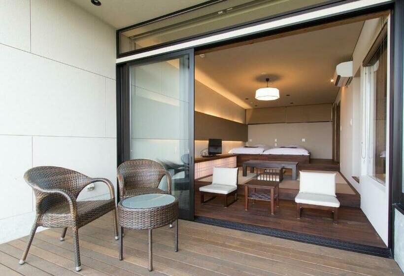 Номер Стандарт, Terrace Midoubaru