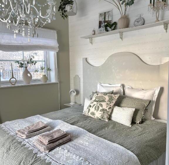 Номер Стандарт Вид на Озеро, Bastuviken Bed And Breakfast