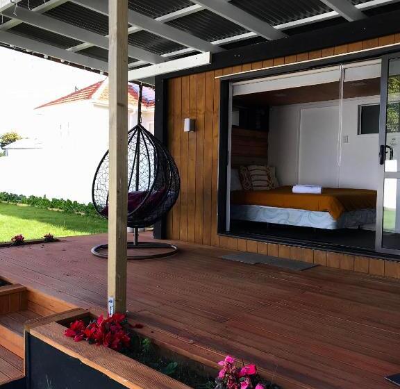 Люкс с Террасой, Onehunga Garden Tinyhouse With Parking