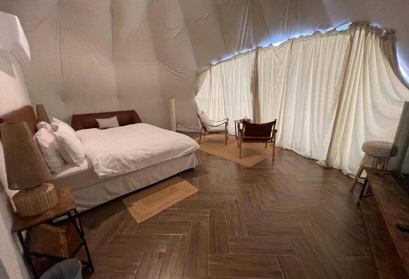 Люкс Вид на Горы, منتجع جلامبنغ   Glamping Resort