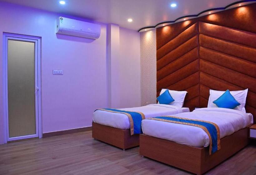 Номер Deluxe, Anticlock Suites & Resorts