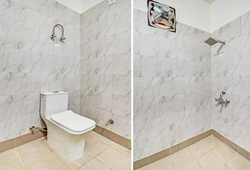 Трехместный Номер Классика, Oyo Flagship Hotel White Hut
