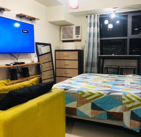 스탠다드 스튜디오, Edward S Bed 1