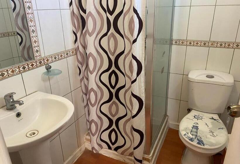 اتاق استاندارد, Hostal Uribe