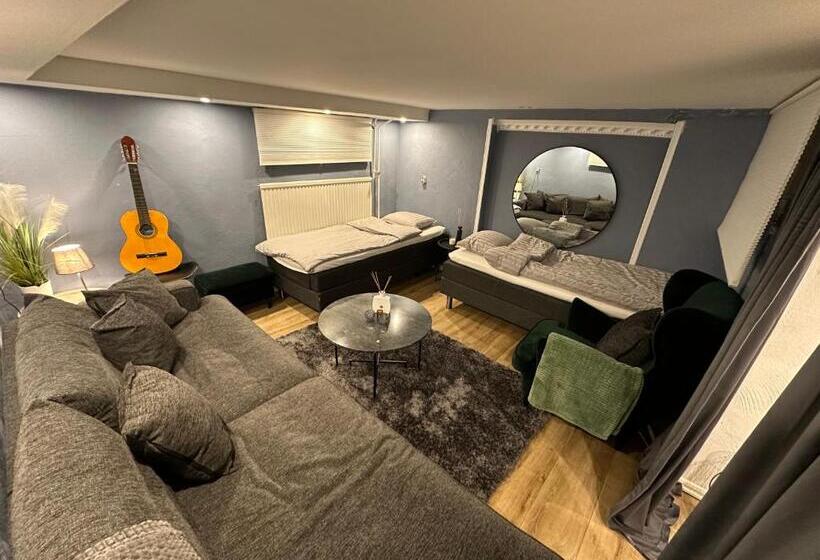 Номер Стандарт, Flamur & Vannis Bnb