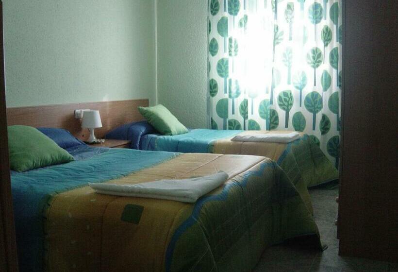 اتاق استاندارد, Hostal Emilio Barajas