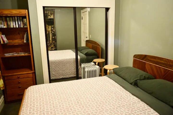 Номер Economy, Eugene Lodge And International Hostel