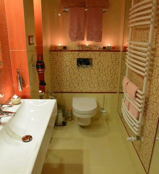 豪华房间, I Restauracja Brochów