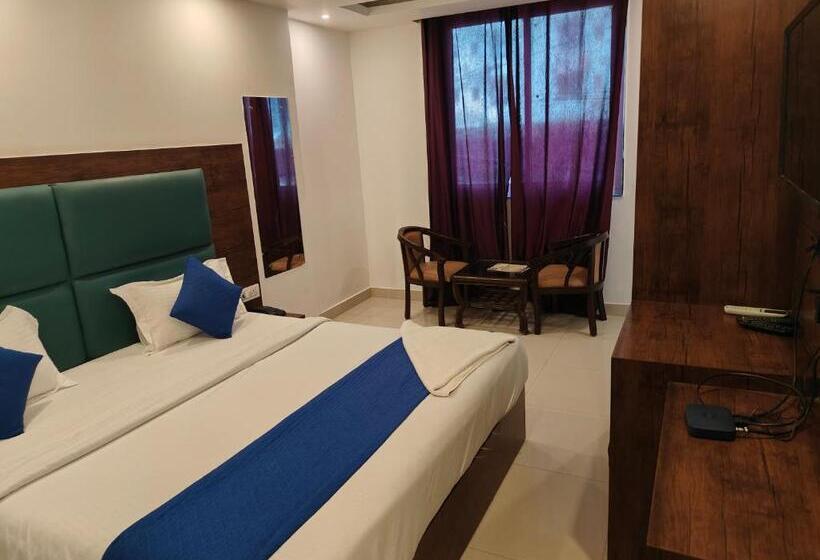 اتاق استاندارد, Ambience Stay   At  Igi Delhi Airport