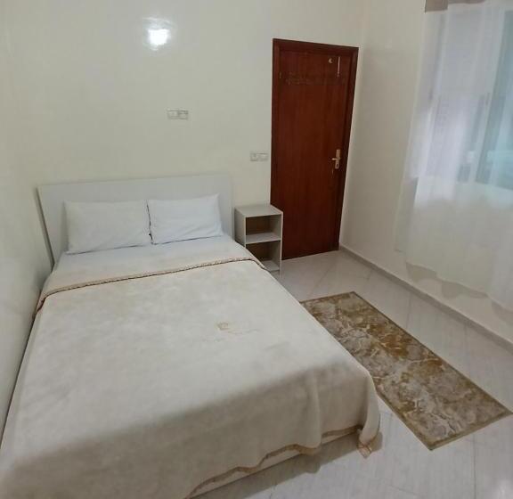 تختخواب در اتاق مشترک, Chambre Privative Dans Un Appartement Partagé