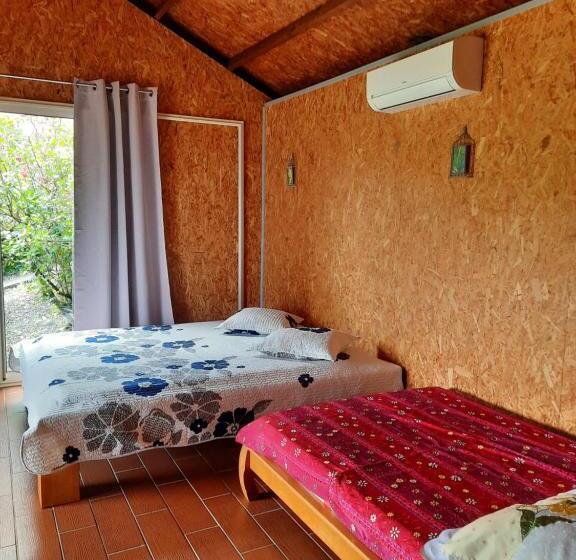 اتاق خانوادگی, Ferme Auberge Le Ti Planteur